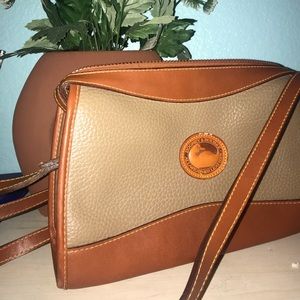 Dooney & Bourke cross body bag